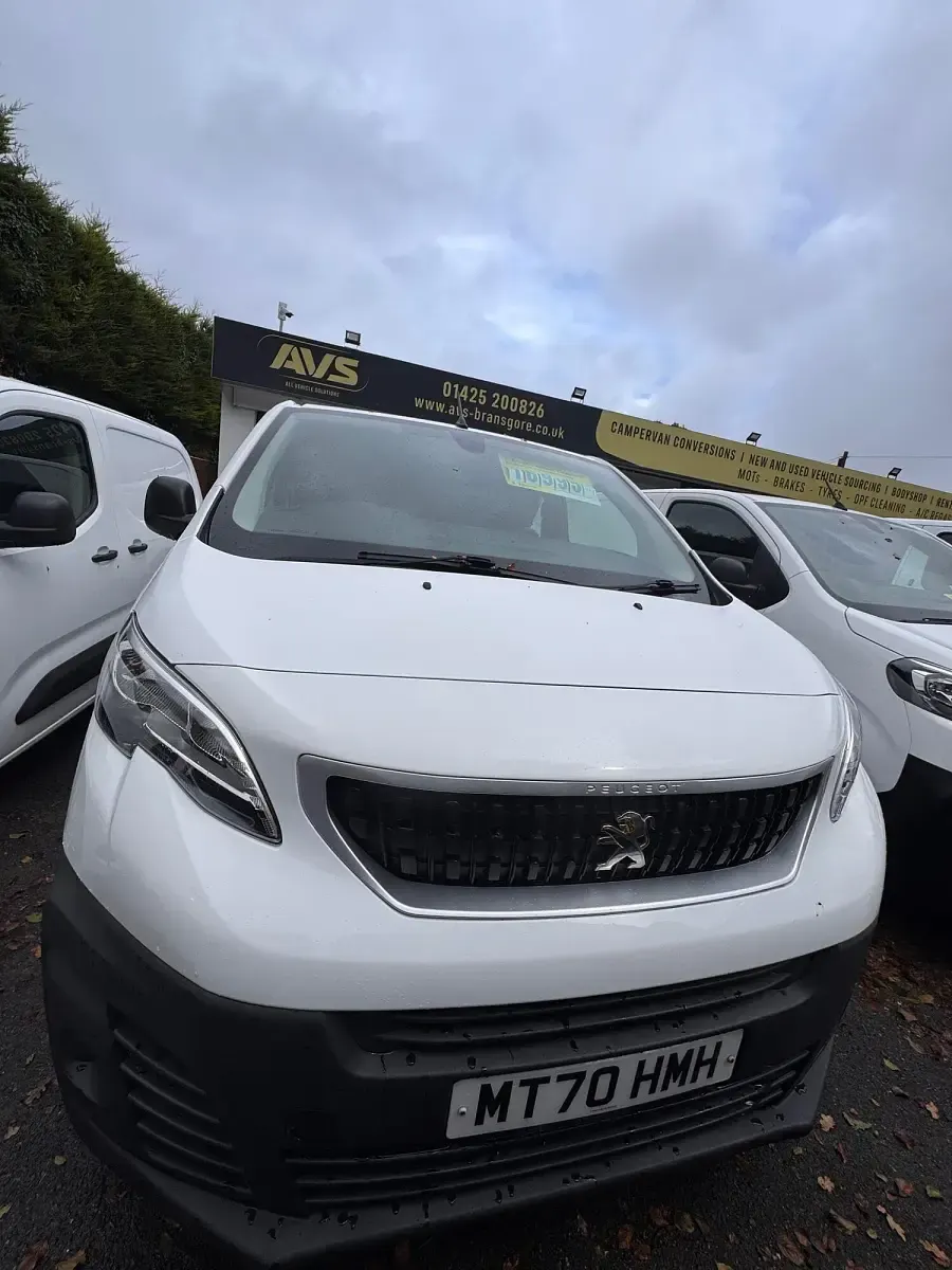 Used Peugeot Expert 100 HP (73 kW) 2020 White Van