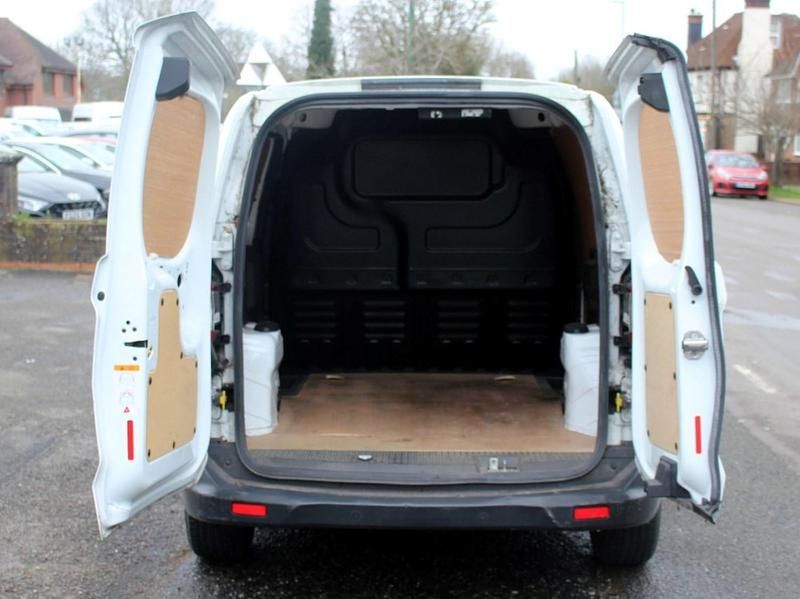 Used Ford Transit S 100 HP (73 kW) 2021 White Van