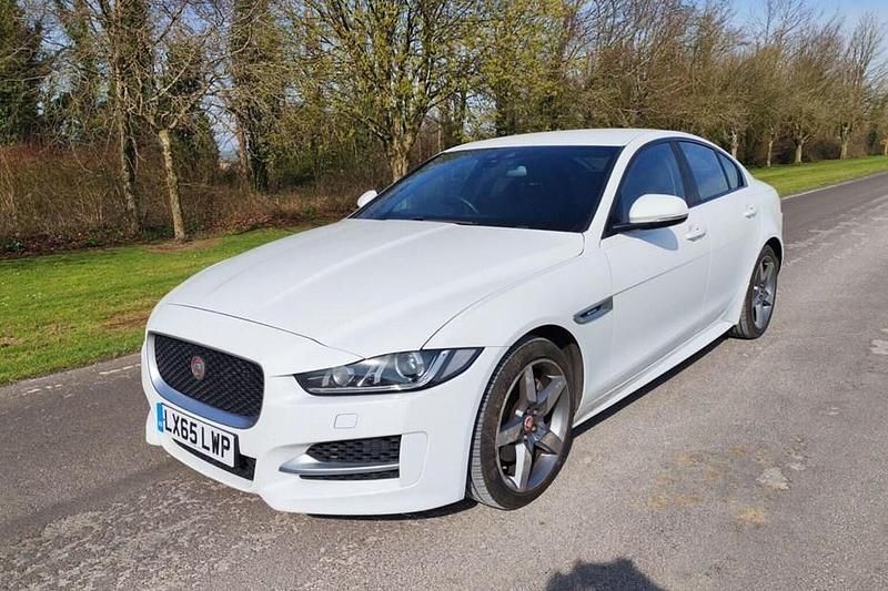 Used Jaguar XE R-Sport 180 HP (132 kW) 2015 Sedan