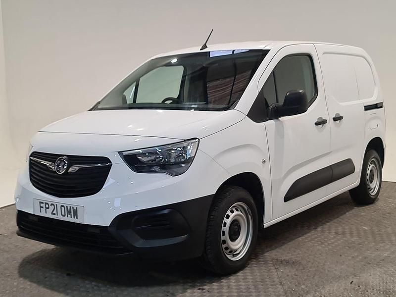 Used Vauxhall Combo 100 HP (73 kW) 2021 White MPV