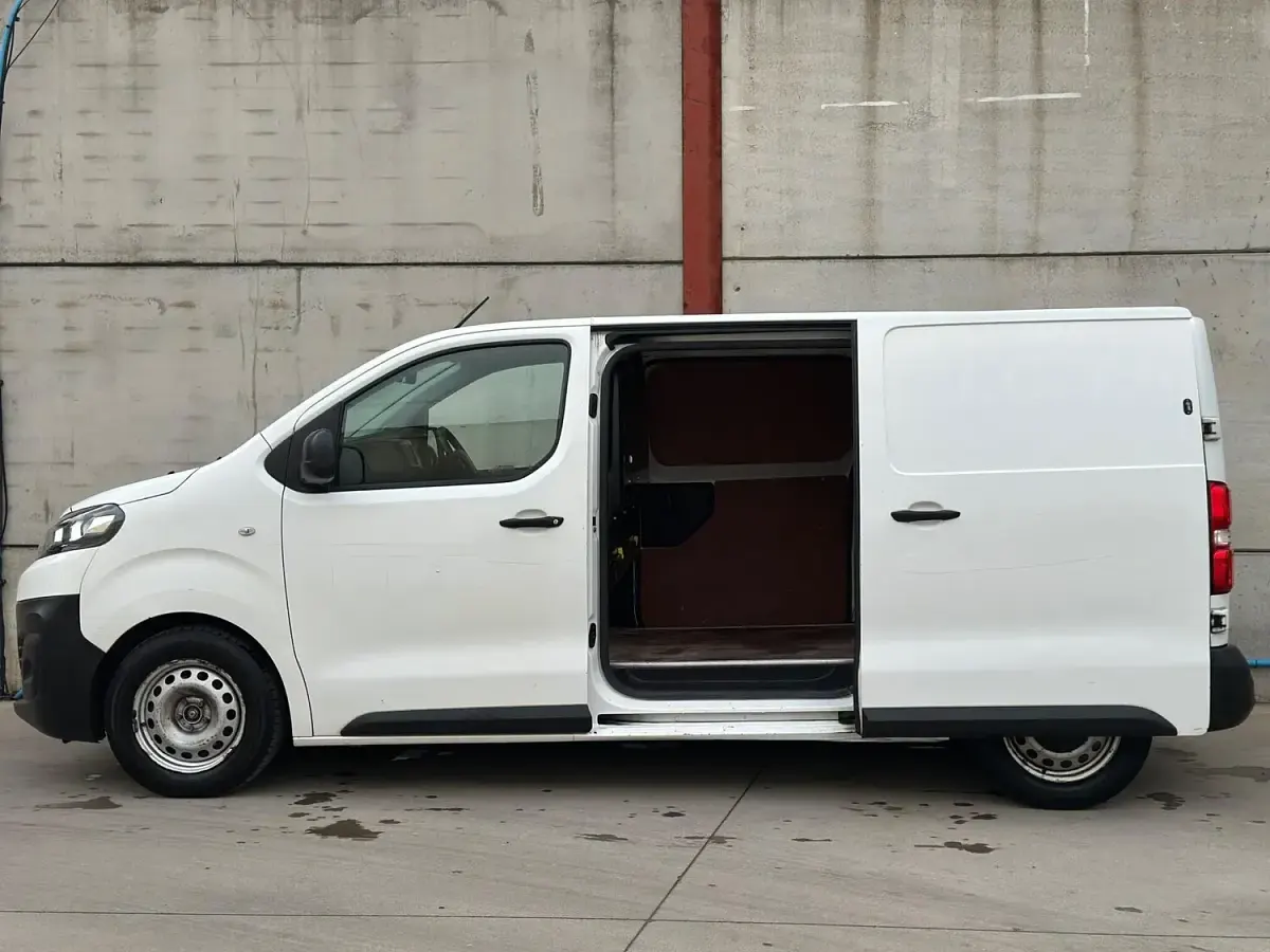 Used Citroën Dispatch 2017 White MPV
