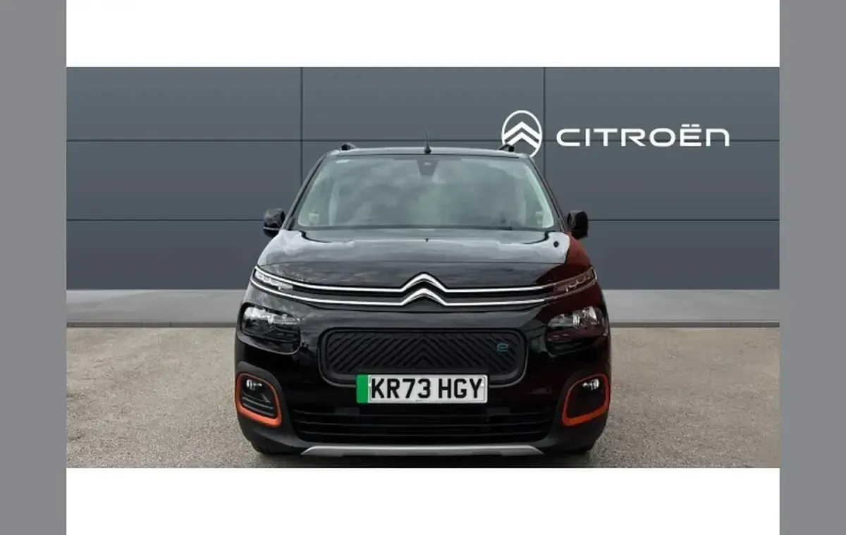 Used Citroën Berlingo XTR 98 kW (134 HP) 2023 Black MPV