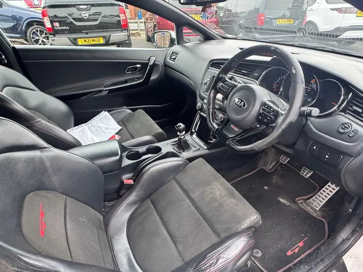 Used Kia ProCeed GT 2016 White Hatchback
