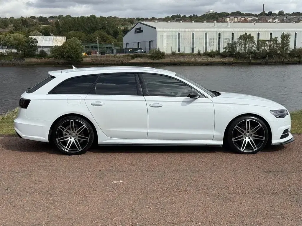 Begagnad Audi A6 S-Line 190 HK (139 kW) 2015 Vit Kombi