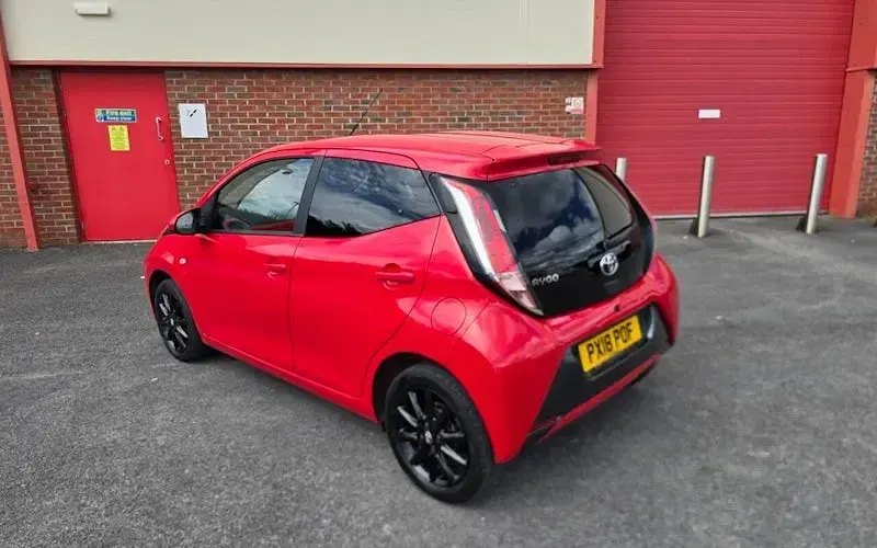 Used Toyota Aygo x-style 69 HP (50 kW) 2018 Red Hatchback