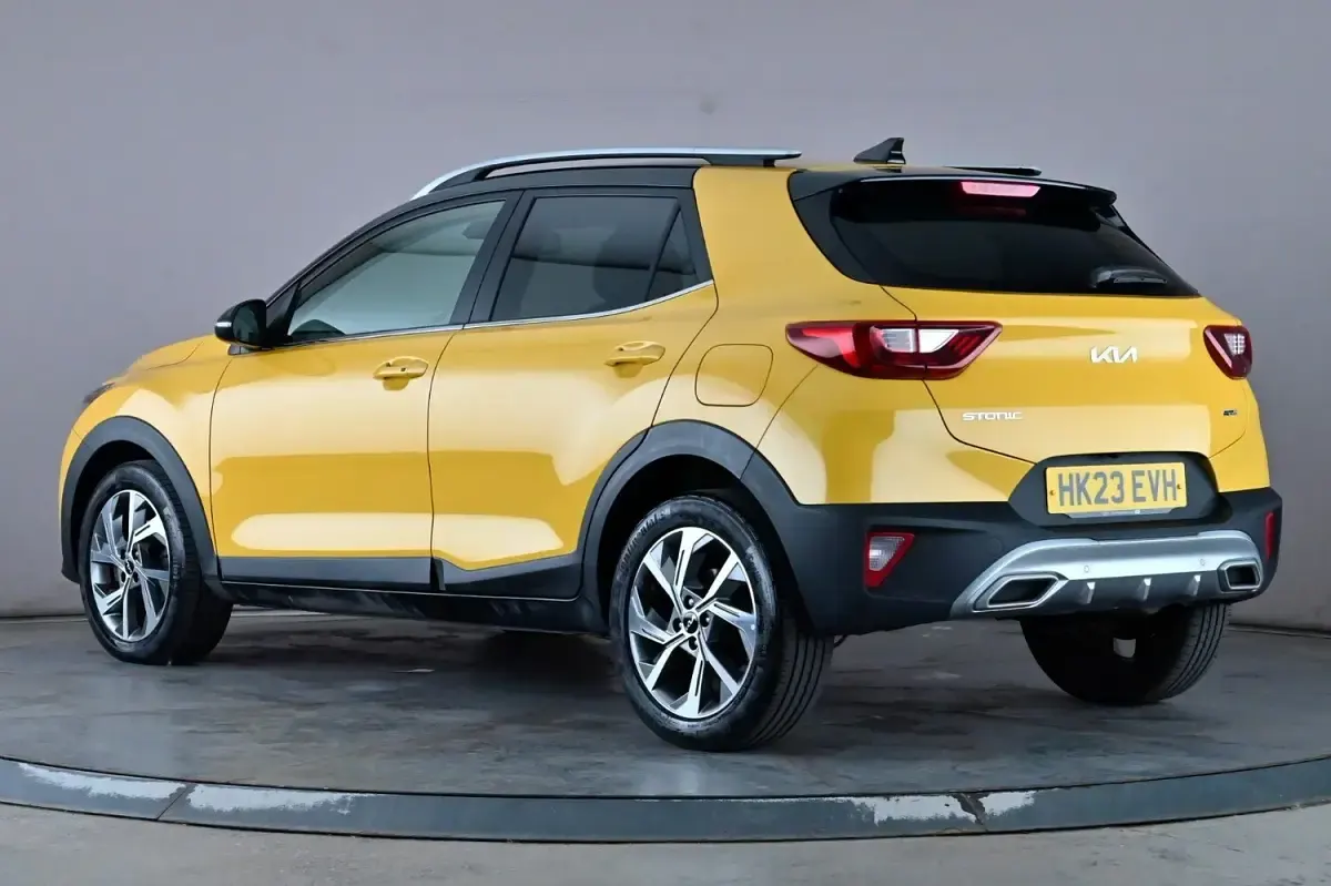 Used Kia Stonic GT-Line S 118 HP (86 kW) 2023 Yellow SUV