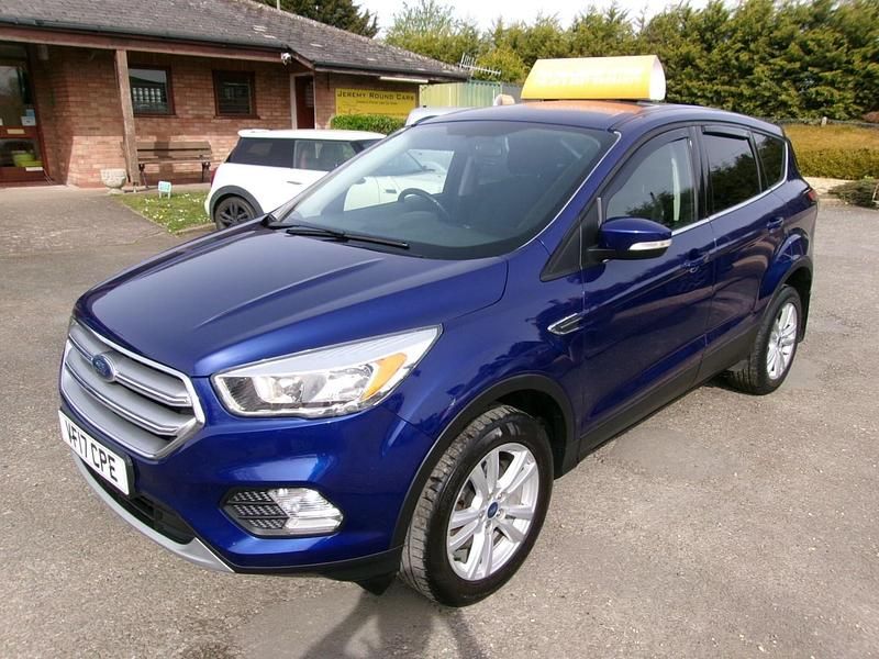 Used Ford Kuga Zetec 120 HP (88 kW) 2017 Blue SUV