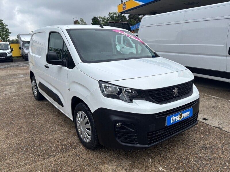 White Used 2020 Peugeot Partner MPV | £9,000 (Fair price) - Image 1/2