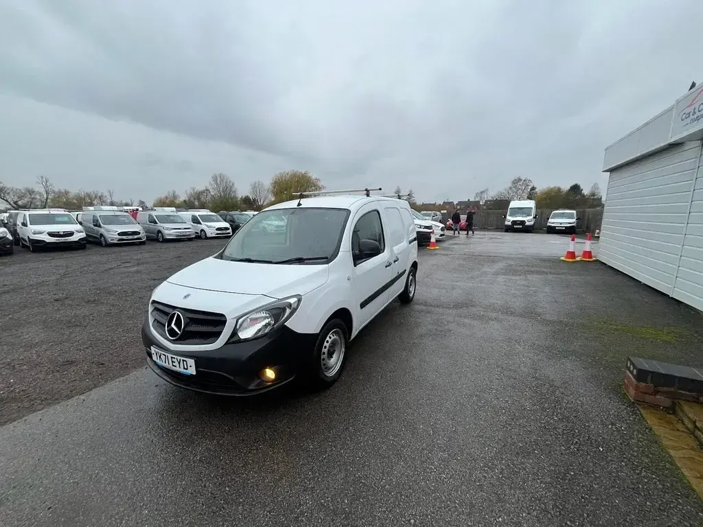 Used Mercedes Citan 109 94 HP (69 kW) 2021 White MPV