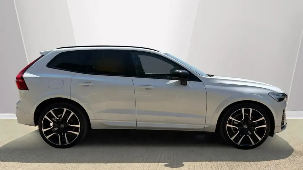 Used Volvo XC60 Ultimate 449 HP (330 kW) 2022 Crystal white SUV