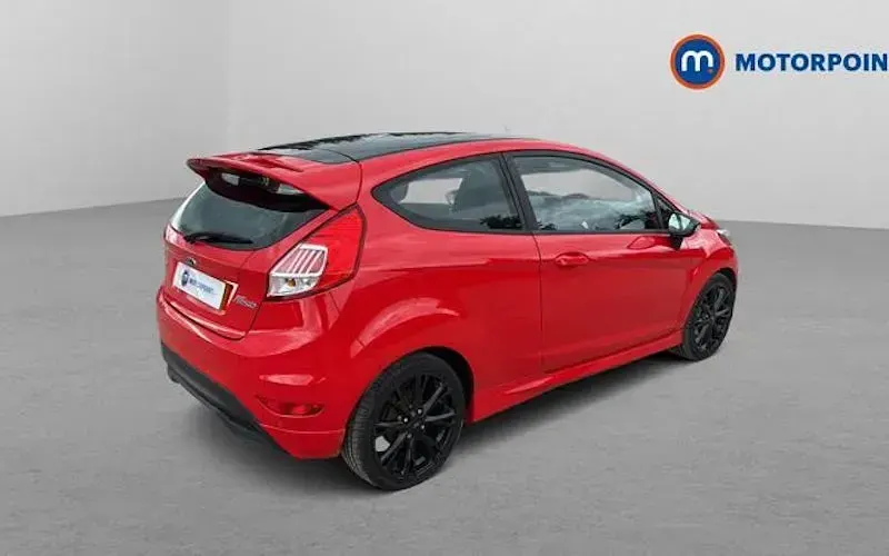 Used Ford Fiesta ST-Line 140 HP (102 kW) 2017 Red Hatchback
