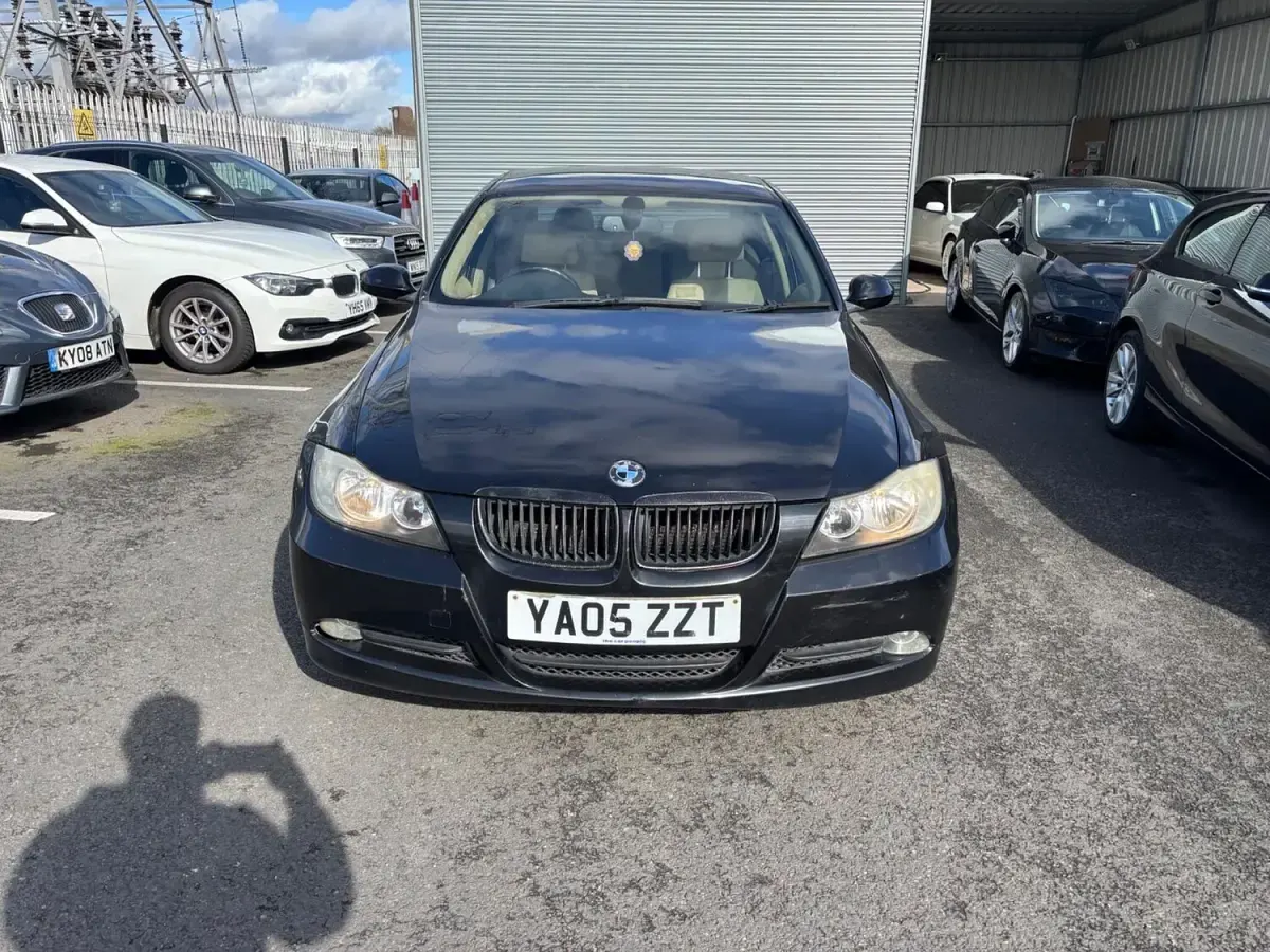 Used BMW 320 2005 Black Sedan