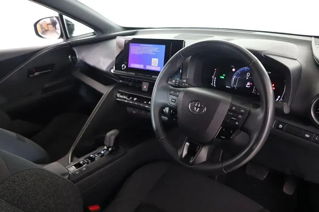 Used Toyota C-HR 140 HP (102 kW) 2024 Grey SUV