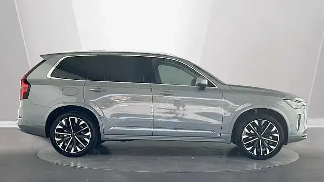 Begagnad Volvo XC90 Ultra 247 HK (181 kW) 2025 SUV
