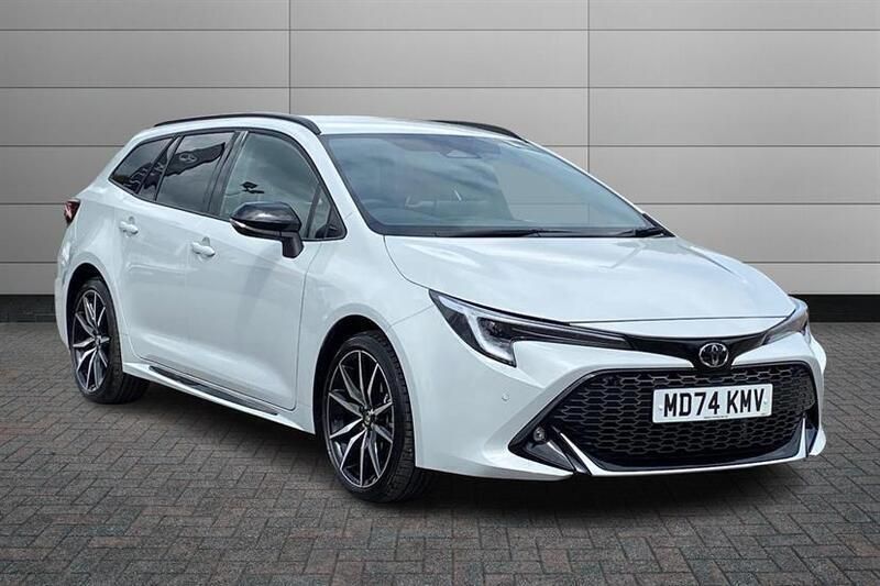 Sterling silver Used 2025 Toyota Corolla Sport Estate | £28,650 (Expensive) - Image 1/4