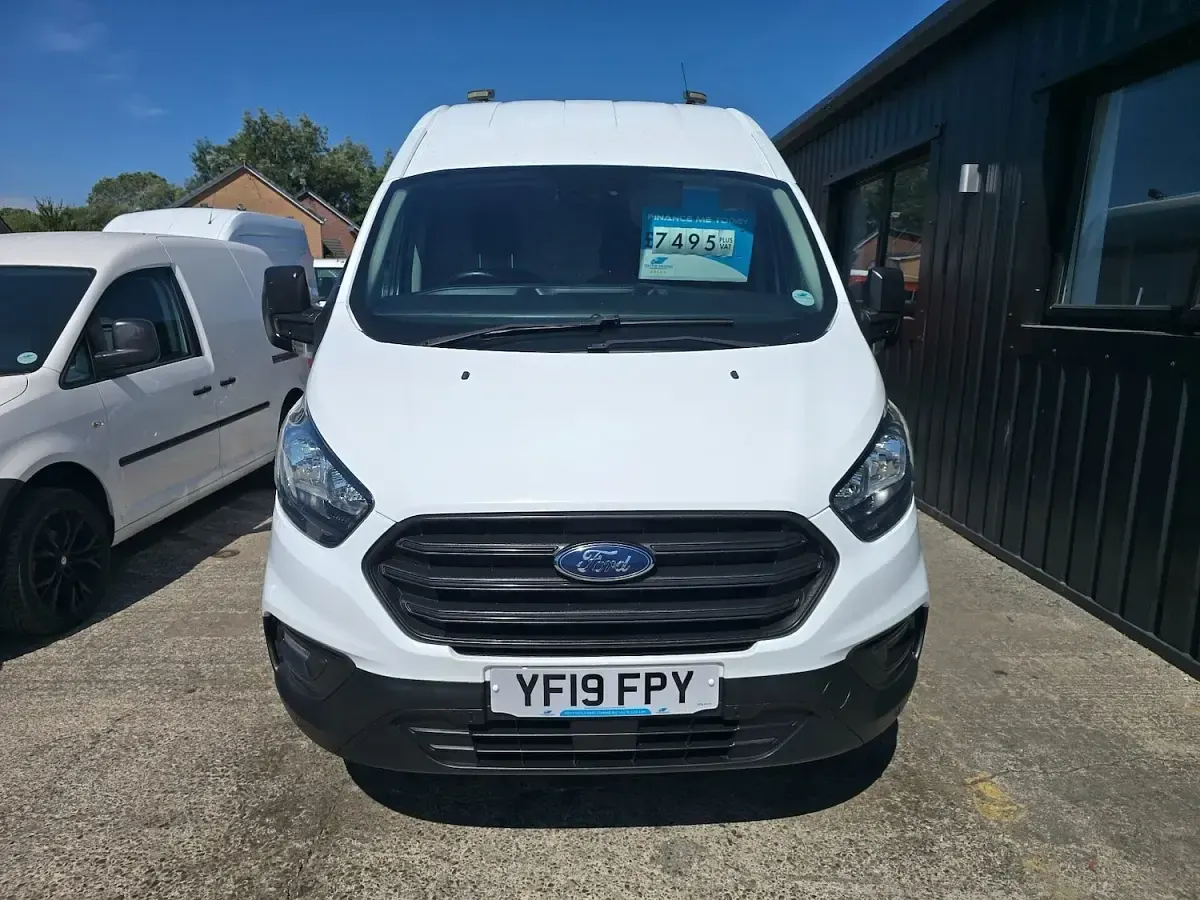 Used Ford Transit Custom 130 HP (95 kW) 2019 White Van