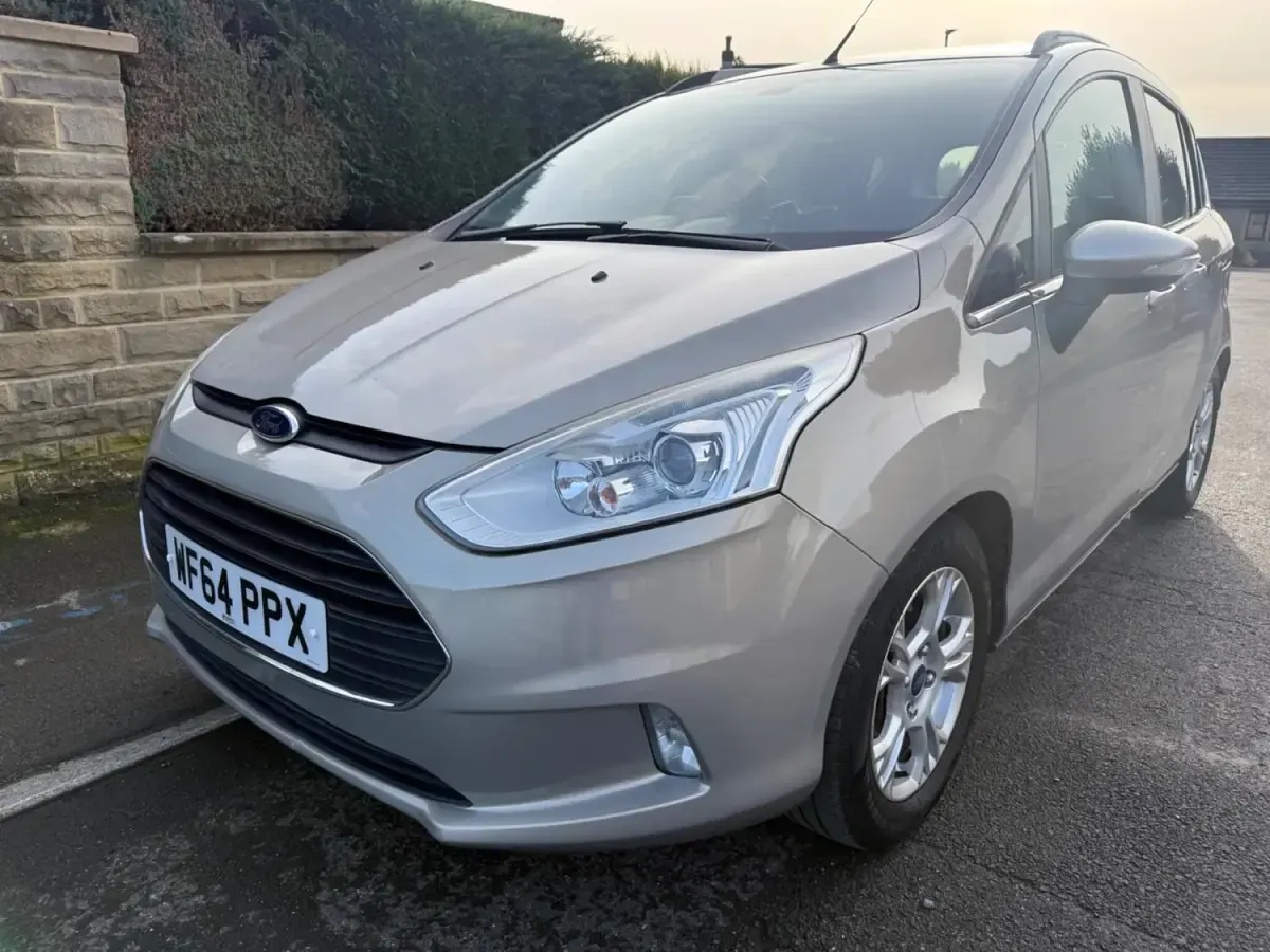 Usado Ford B-MAX Zetec 2014 Prateado Monovolume