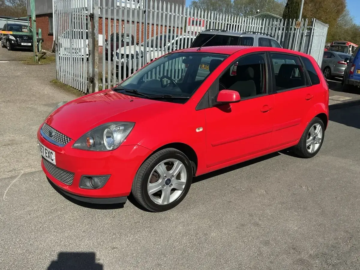 Used Ford Fiesta Zetec 2007 Red Hatchback