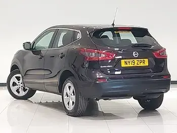 Used Nissan Qashqai Acenta 115 HP (84 kW) 2019 Black SUV