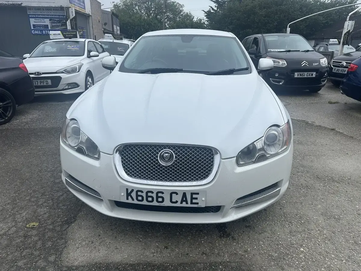 Used Jaguar XF Premium Luxury 2011 White Sedan