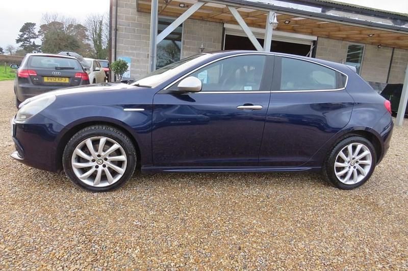 Used 2011 Alfa Romeo Giulietta Veloce | £3,250 (Fair price) - Image 1/1