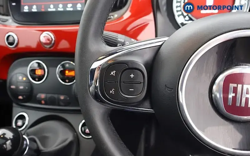 Used Fiat 500 69 HP (50 kW) 2023 Red Hatchback