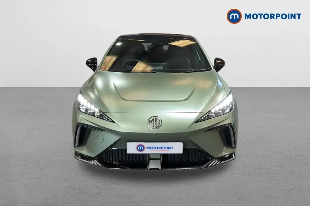 Begagnad MG MG4 EV 319 kW (435 HK) 2024 Grön Halvkombi