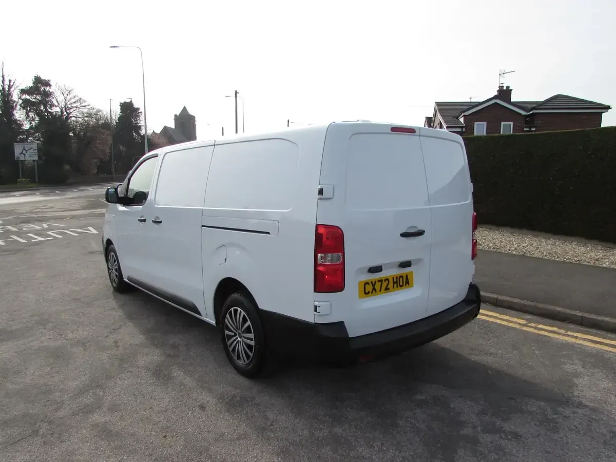 Used Fiat Scudo 145 HP (106 kW) 2022 White Van