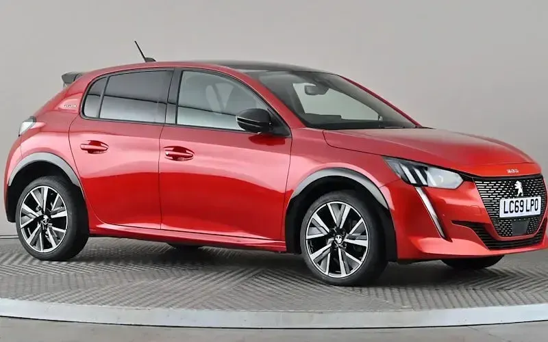 Used Peugeot 208 GT-line 102 HP (75 kW) 2020 Hatchback