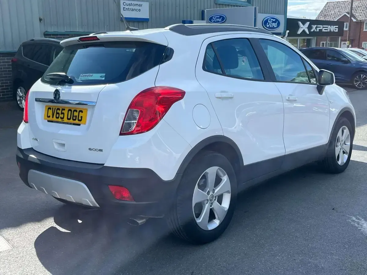 Used Vauxhall Mokka S 136 HP (100 kW) 2015 White SUV