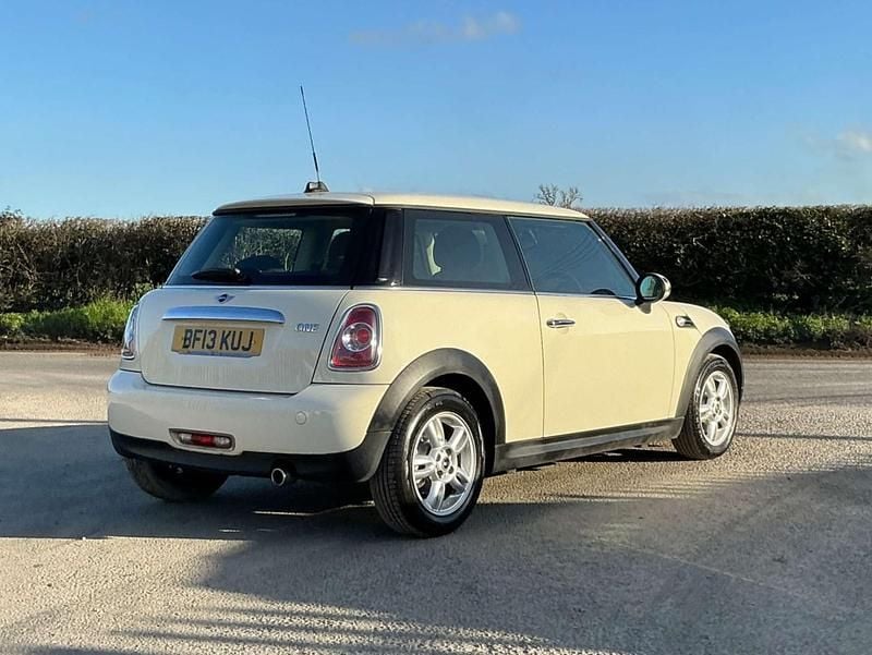 Used Mini ONE Hatch 2013 White Hatchback