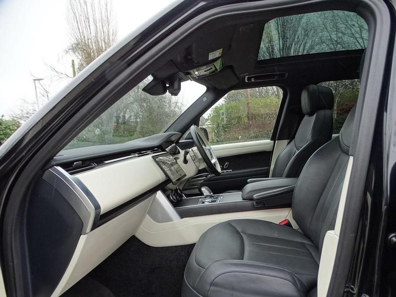 Used Land Rover Range Rover HSE 400 HP (294 kW) 2022 Black SUV
