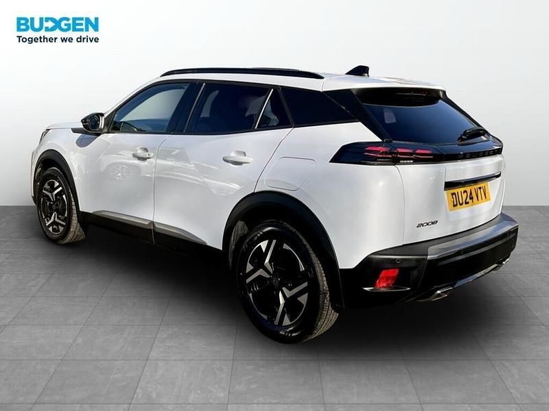 Used Peugeot 2008 Allure 130 HP (95 kW) 2024 White SUV