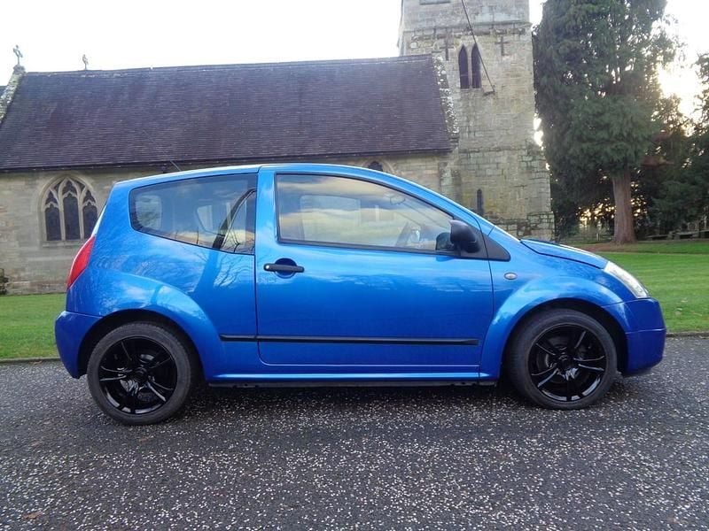 Used Citroën C2 59 HP (43 kW) 2004 Blue Hatchback
