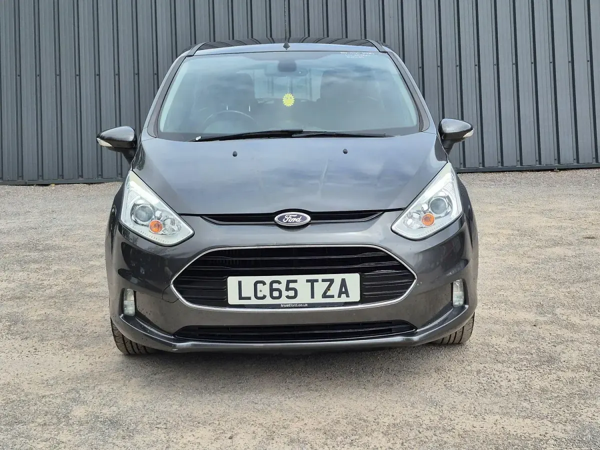 Used Ford B-MAX Titanium 100 HP (73 kW) 2015 Grey MPV