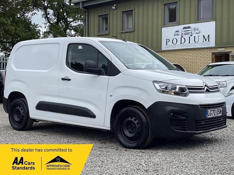White Used 2020 Citroën Berlingo MPV | £6,290 (Good price) - Image 1/3