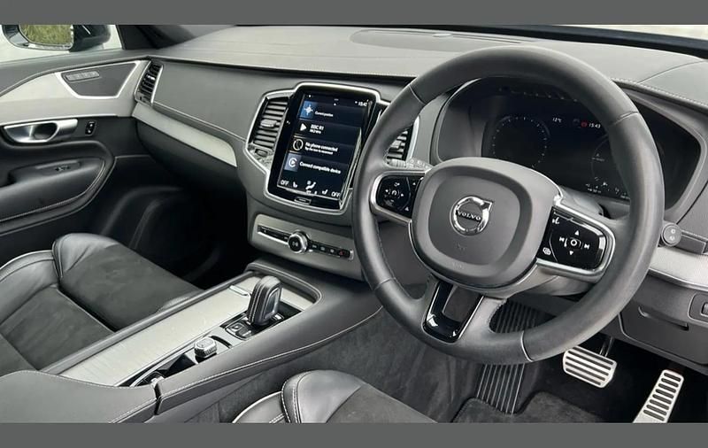 Used Volvo XC90 R-Design 455 HP (334 kW) 2022 Black SUV