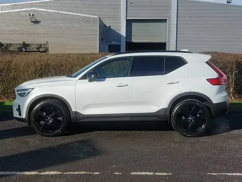 New Volvo XC40 Plus 161 HP (118 kW) 2026 SUV