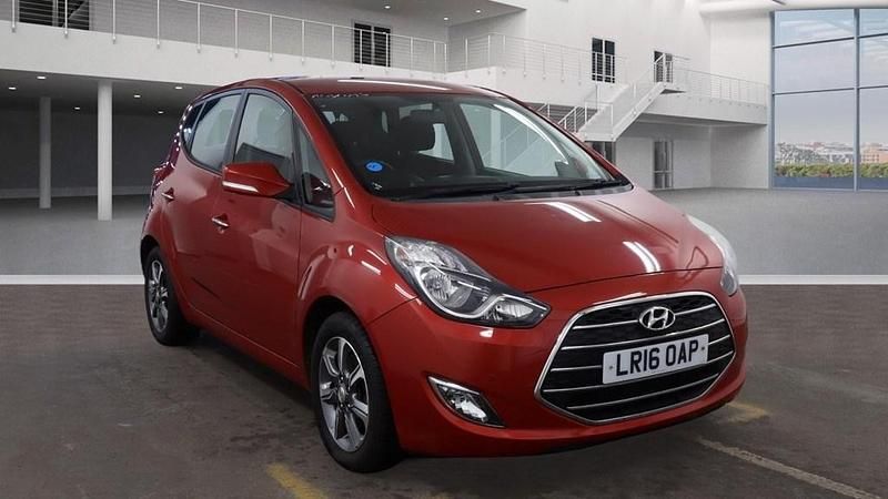 Red Used 2016 Hyundai ix20 SE Hatchback | £8,700 (Fair price) - Image 1/4