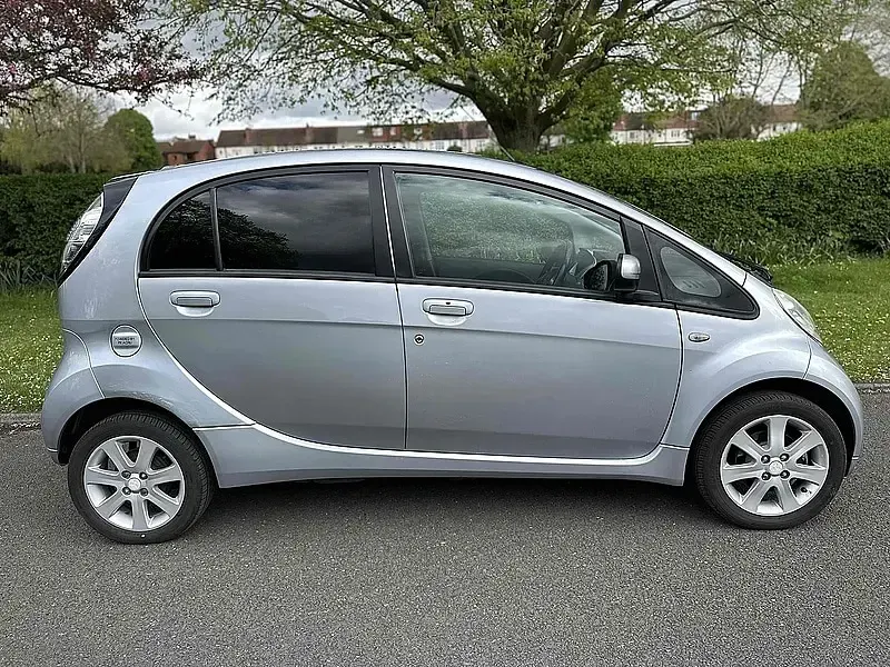 Used Mitsubishi i-MiEV 49 kW (67 HP) 2009 Silver Hatchback