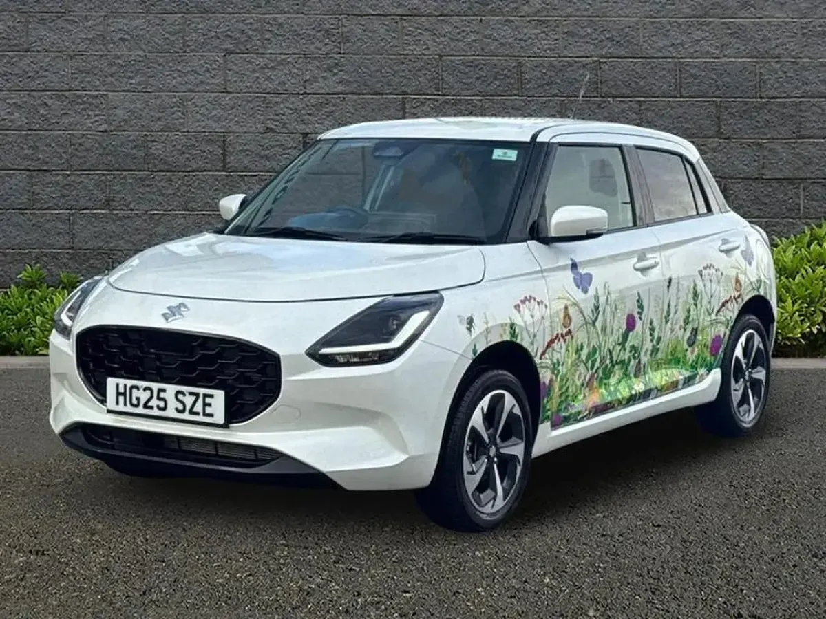 Used Suzuki Swift 82 HP (60 kW) 2025 White Hatchback