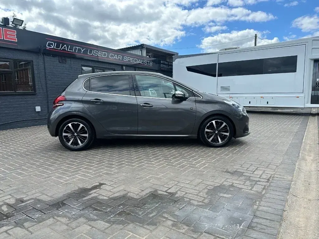 Used Peugeot 208 S 82 HP (60 kW) 2019 Grey Hatchback