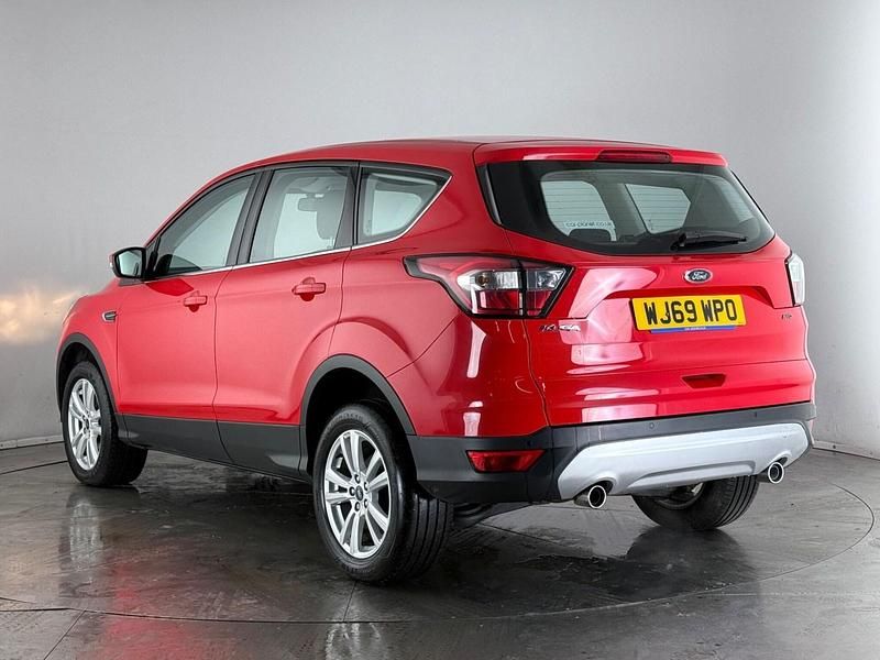 Used Ford Kuga Zetec 150 HP (110 kW) 2019 Red SUV