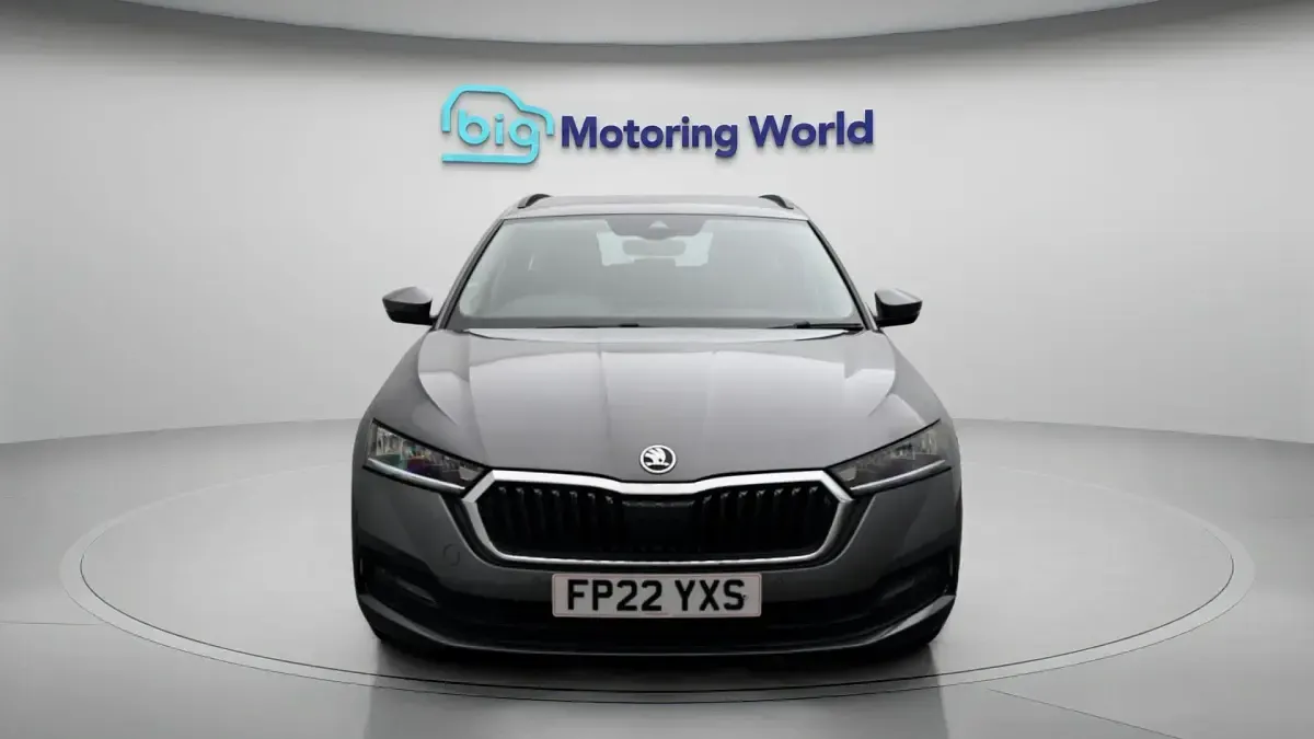 Used Skoda Octavia SE Technology 110 HP (80 kW) 2022 Grey Estate