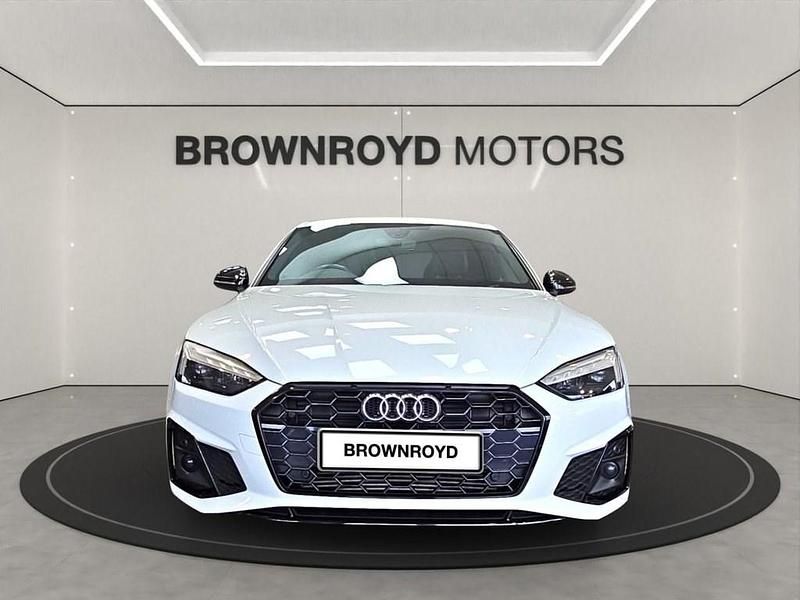 Begagnad Audi A5 S-Line 204 HK (150 kW) 2022 Vit Sportkupé