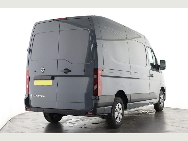 New Renault Master 148 HP (108 kW) 2026 Grey MPV