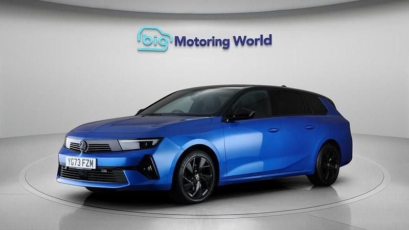 Used Vauxhall Astra S 130 HP (95 kW) 2023 Blue Estate