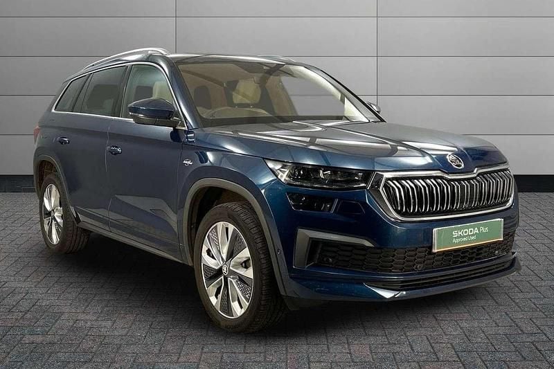 Petrol blue metallic Used 2023 Skoda Kodiaq LAURIN & KLEMENT SUV | £32,250 (Fair price) - Image 1/4