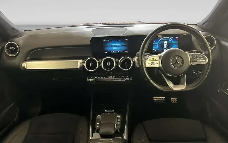Used Mercedes GLB200 AMG line 163 HP (119 kW) 2022 SUV