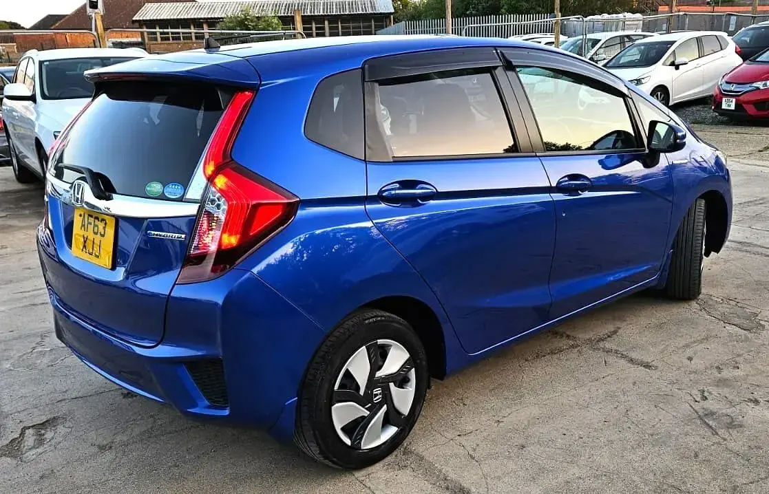 Used Honda Fit Hybrid 109 HP (80 kW) 2026 Blue Hatchback